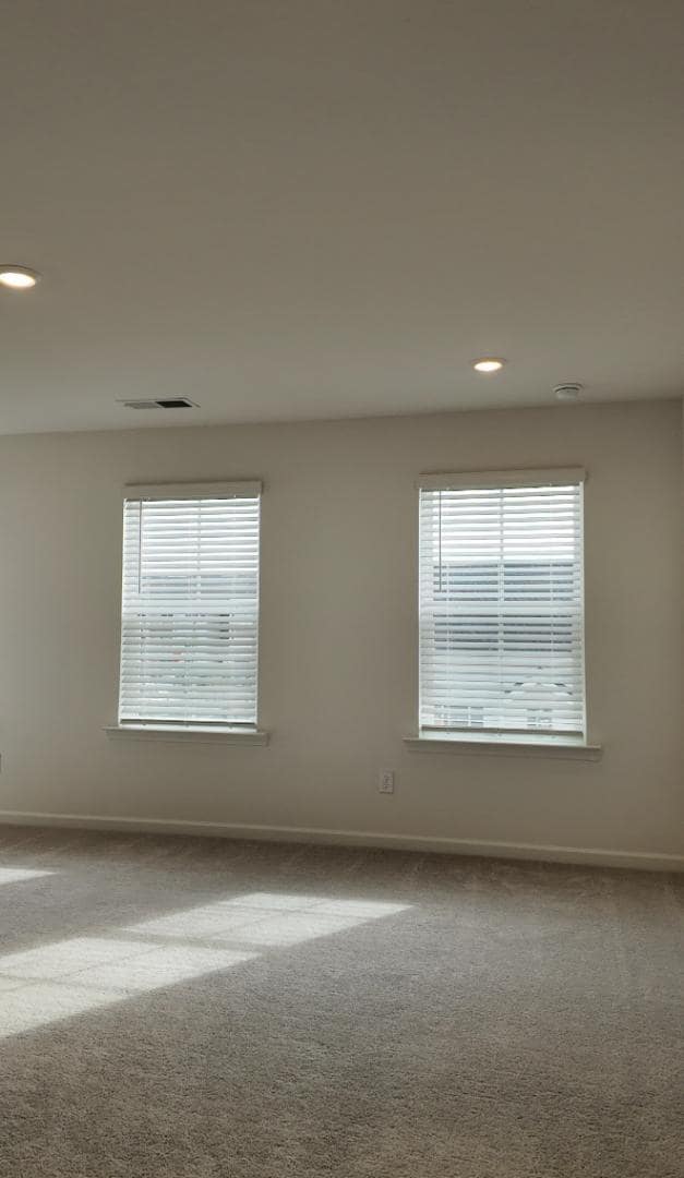 Building Photo - 136 Market St