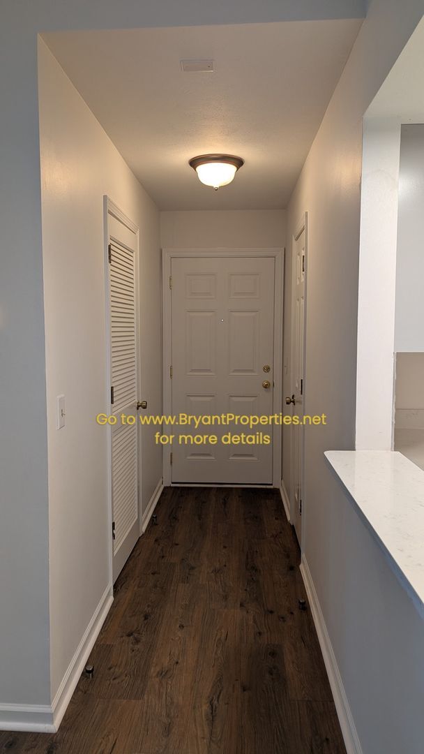 Building Photo - Donelson - Airport - Percy Preist Lake Area