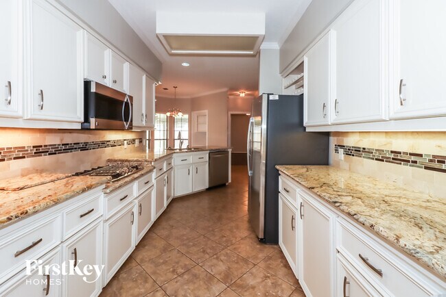 Building Photo - 4612 Ironwood Dr