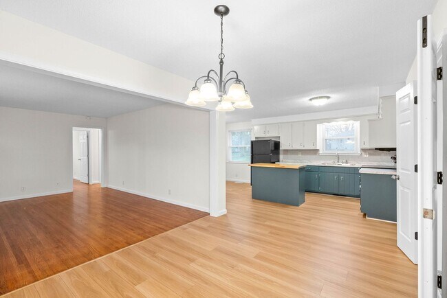 Building Photo - 2522 Timberwood Dr