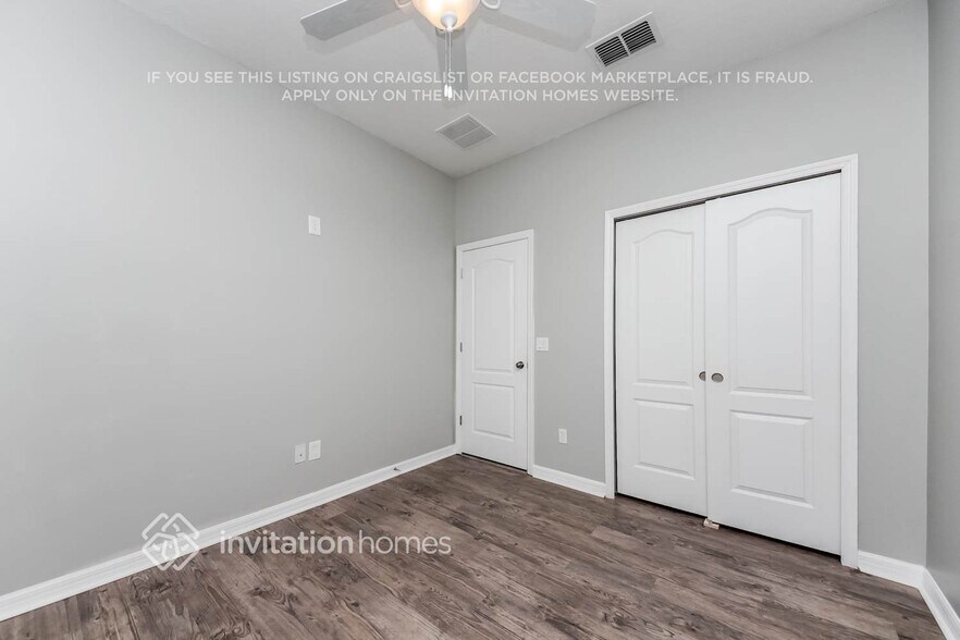 Building Photo - 3930 Wind Dancer Cir