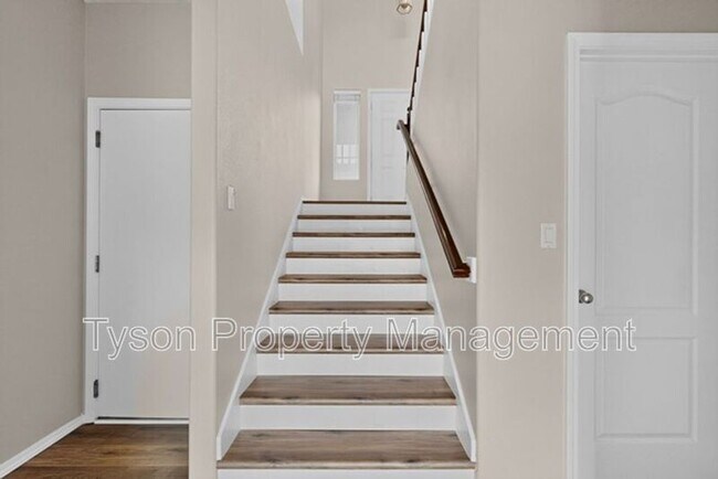 Building Photo - 10912 Dream Weaver Dr NW