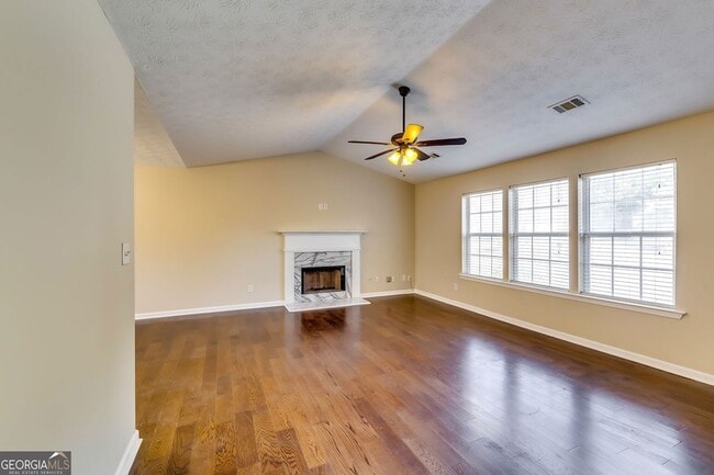 Building Photo - 2727 Manor Cove