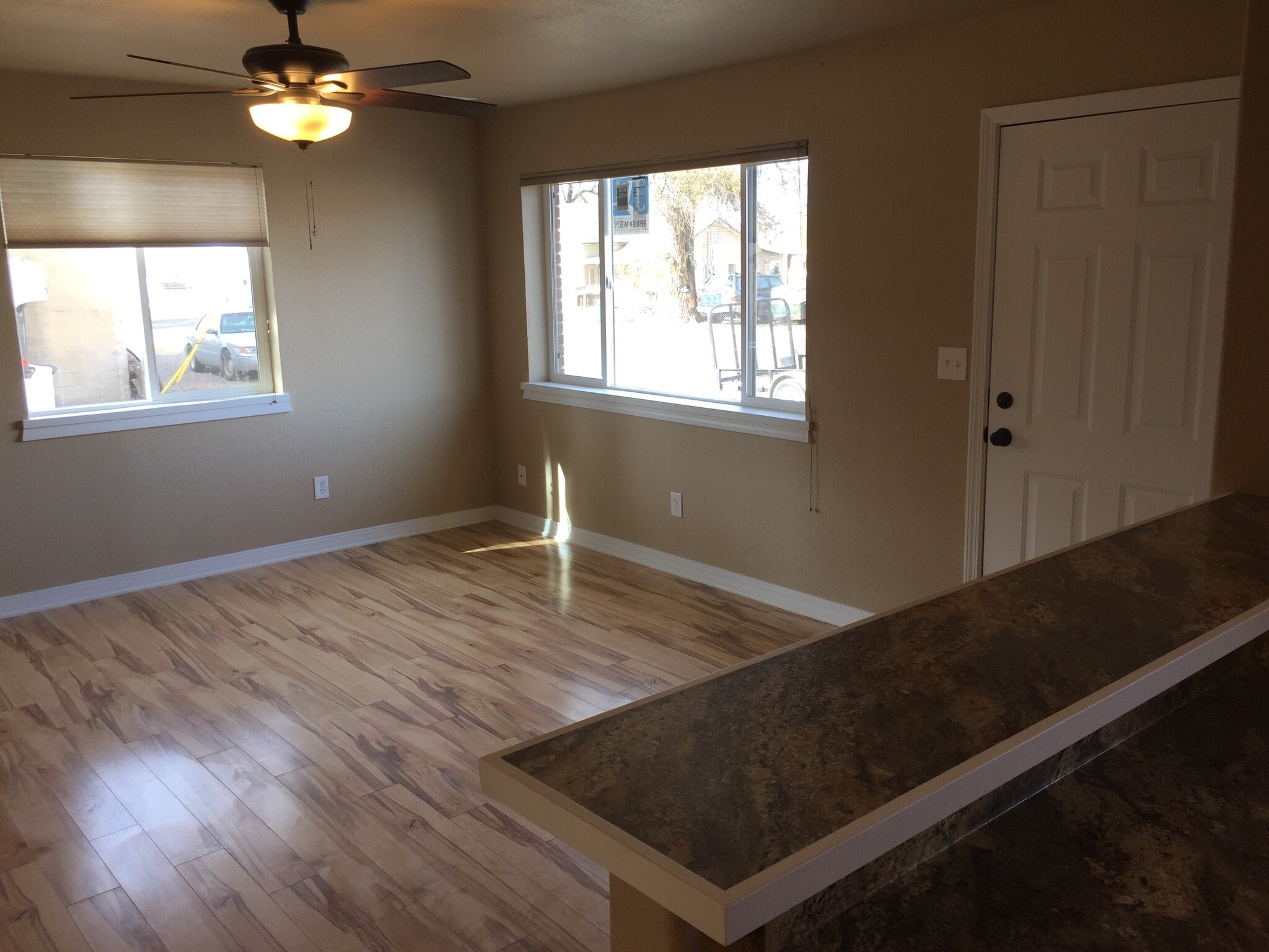 Building Photo - 203 S Mesa St