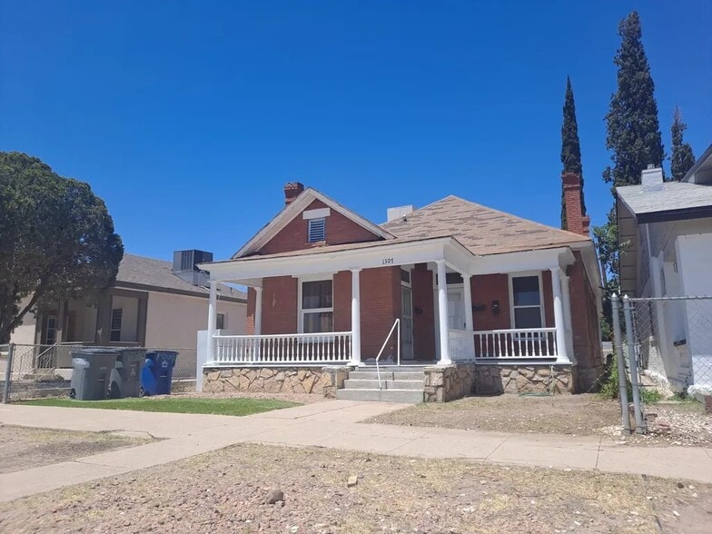 Primary Photo - 1307 E Nevada Ave