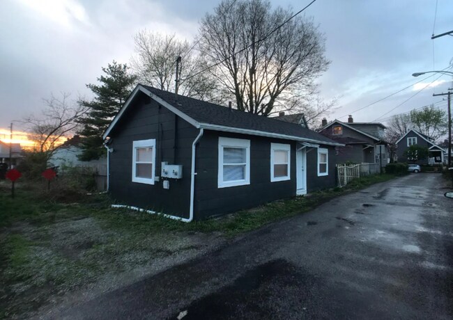 Building Photo - 93 E Moler St