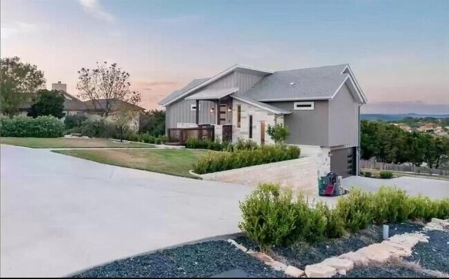 Building Photo - 20504 High Dr