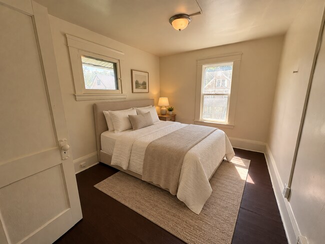 Building Photo - 639 Bellevue Ave