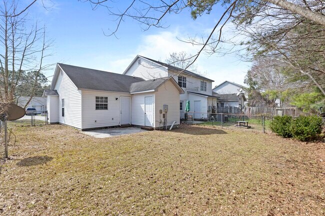 Building Photo - 116 Mesa Ln