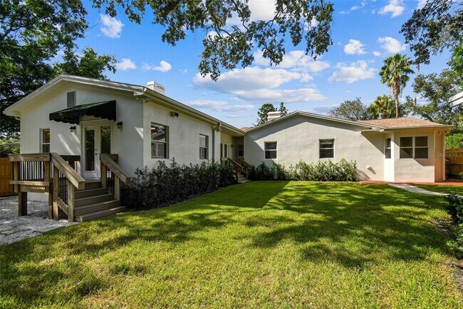 Building Photo - 2918 W Coachman Ave