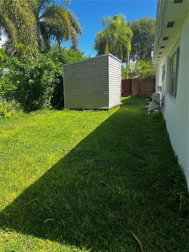 Building Photo - 8435 SW 156th St