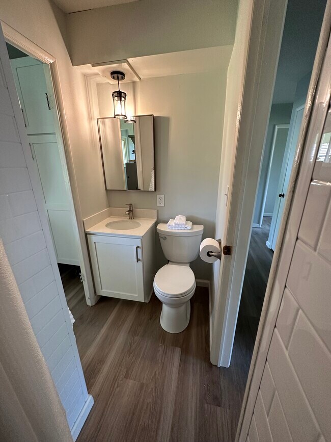 Building Photo - 201 Sherwood Dr