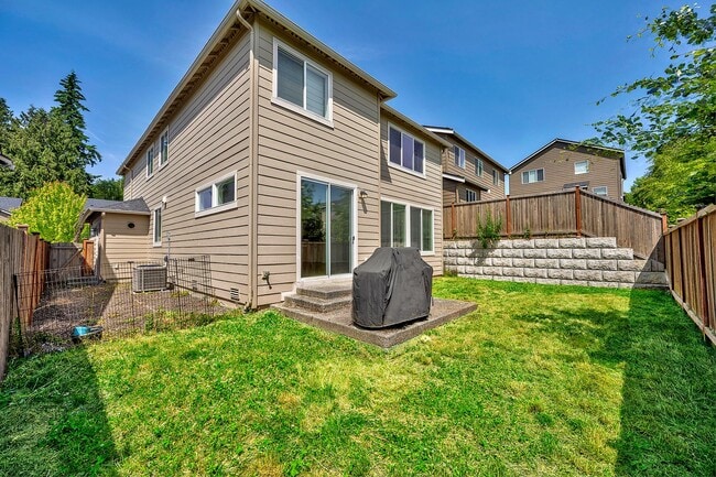 Building Photo - Marysville 4 bed/2.5 bath with large bonus...