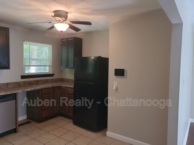 Building Photo - 903 Curleque Dr