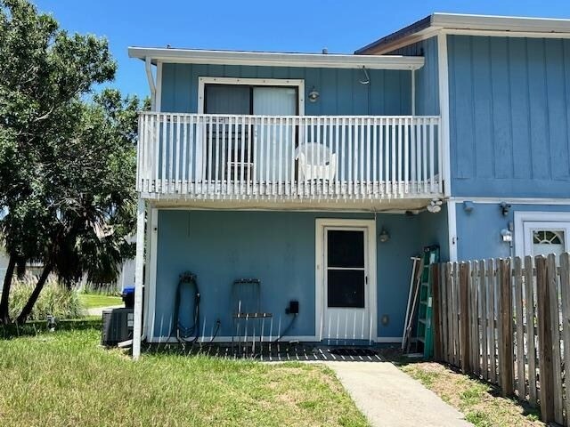 Building Photo - 123 Rio Del Mar St