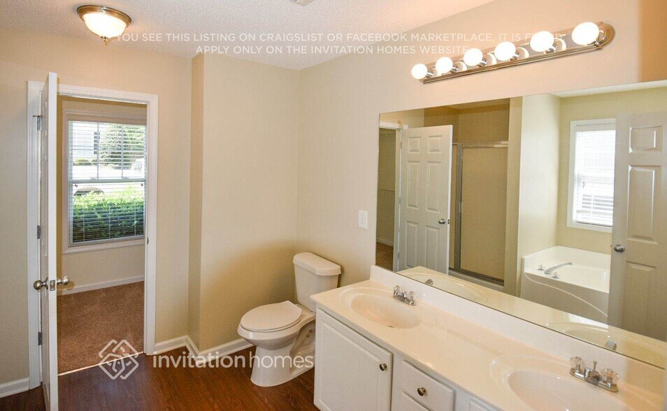 Building Photo - 3816 Pine Village Pl