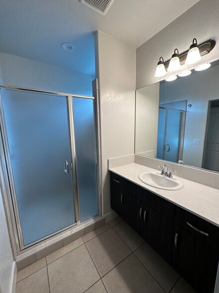 Building Photo - 3415 W Good Ave