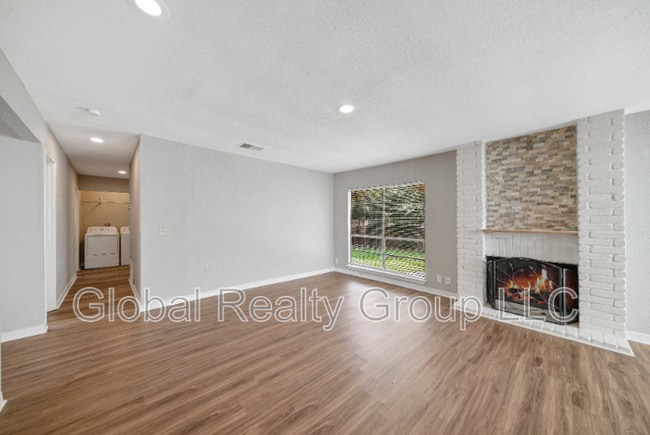 Building Photo - 8227 Bowens Crossing