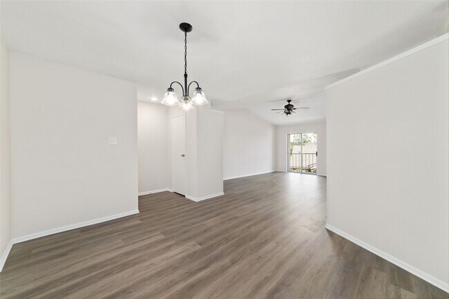 Building Photo - 3770 Lovers Wood Ln