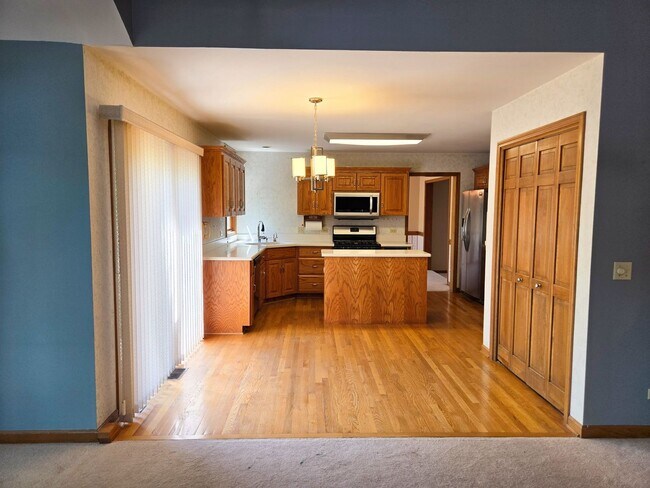 Building Photo - 2286 Brookside Ln