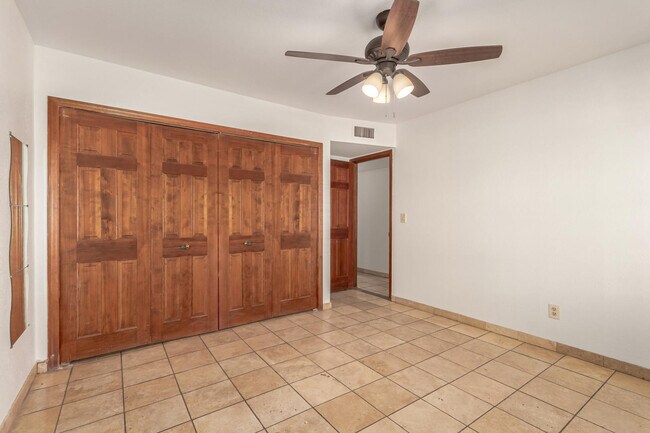 Building Photo - 805 W Toledo St