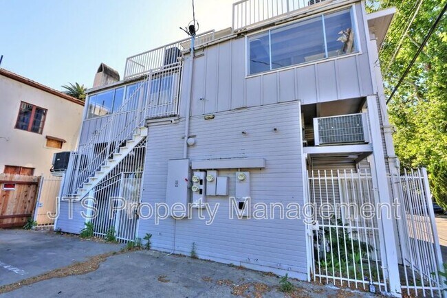 Building Photo - 1119-200 24th St