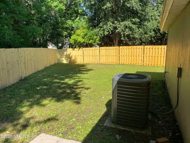 Building Photo - 7823 Mordecai Ct