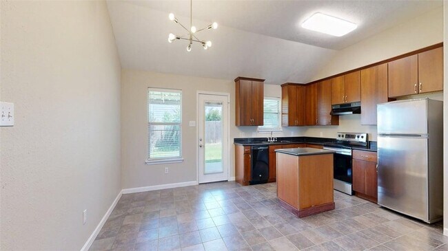 Building Photo - 2301 White Wing