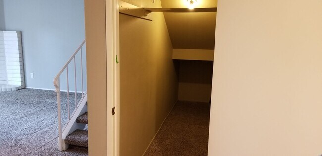 Building Photo - Updated Two Bedroom Condo with Warm Fireplace