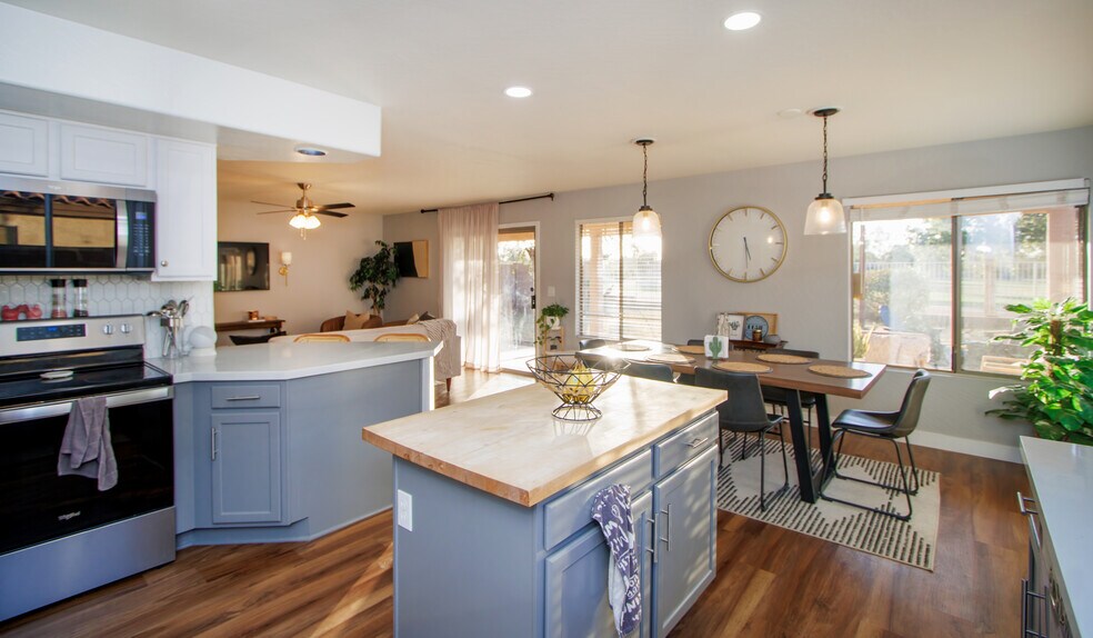 Building Photo - 1458 S Palomino Creek Dr
