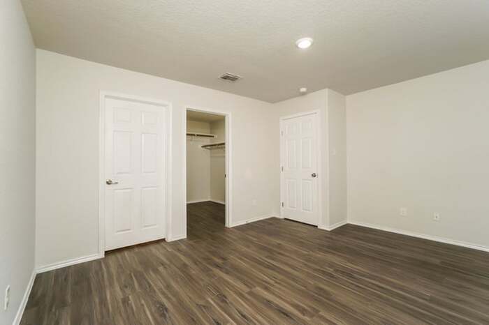 Building Photo - 8935 Bonnie Butler