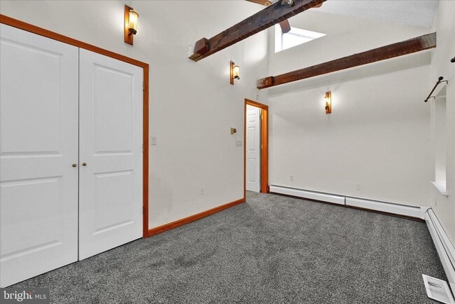 Building Photo - 430 E Main St