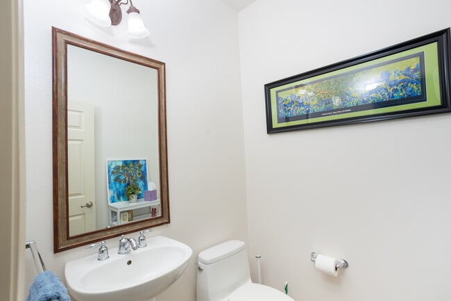 Building Photo - 2802 Bellezza Dr