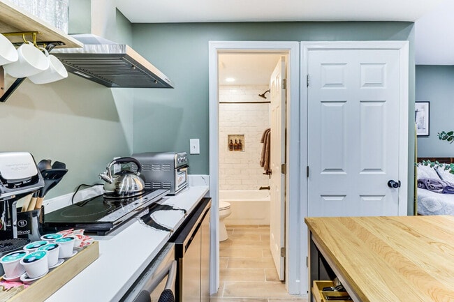 Building Photo - 5123 Boulder Dr