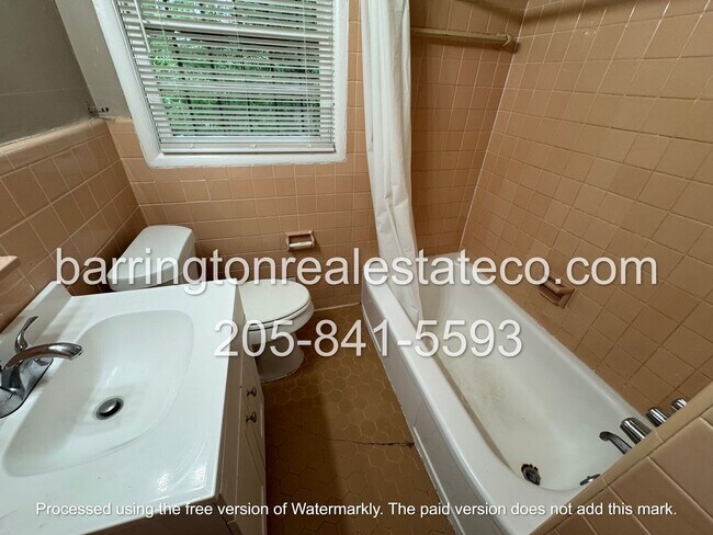 Building Photo - 393 Sunbrook Ave