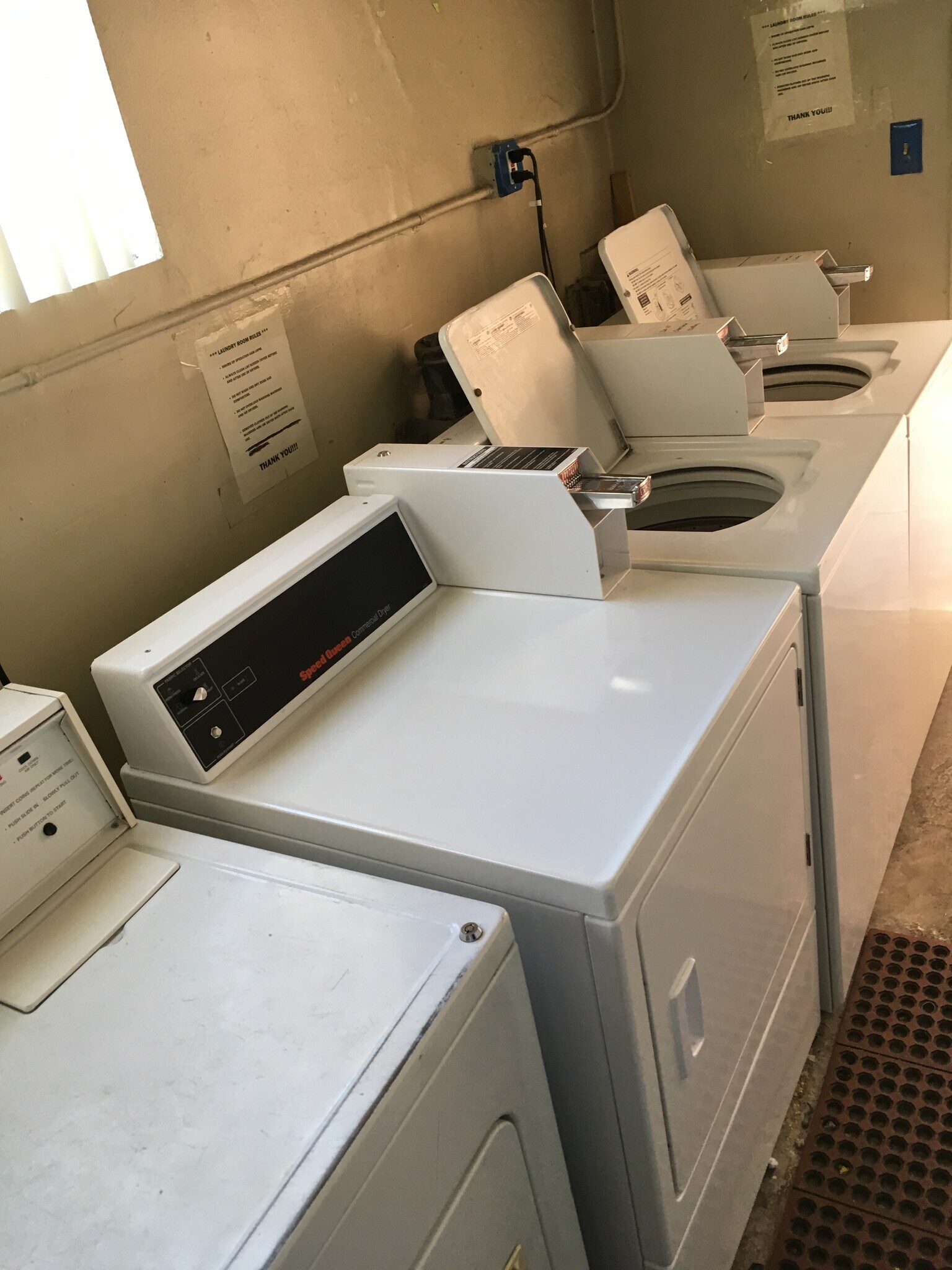 laundry room - 920 S Fann St