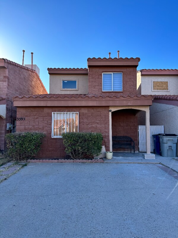 Primary Photo - 3593 Waterspring Way