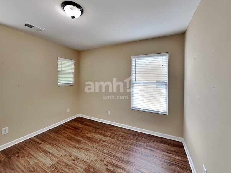 Building Photo - 132 Nacoochee Way