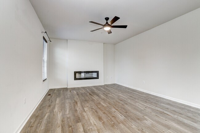 Building Photo - 9307 Drumman Dr