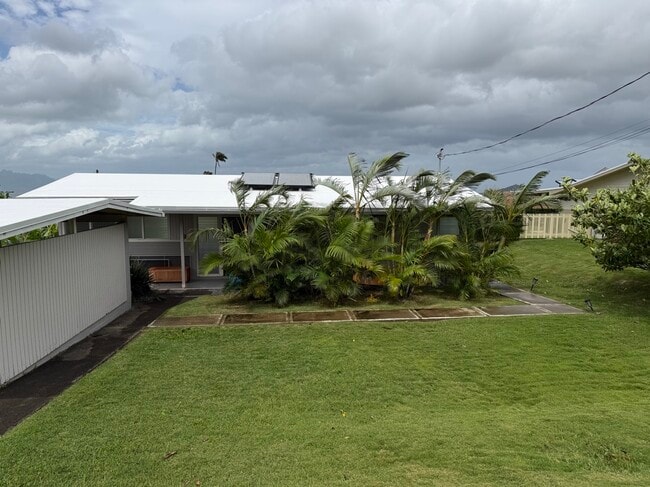 Building Photo - 45-005 Malulani St