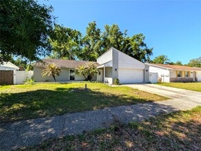 Building Photo - 719 Regent Cir S