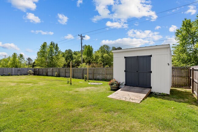 Building Photo - 36 Grazing Meadows Dr