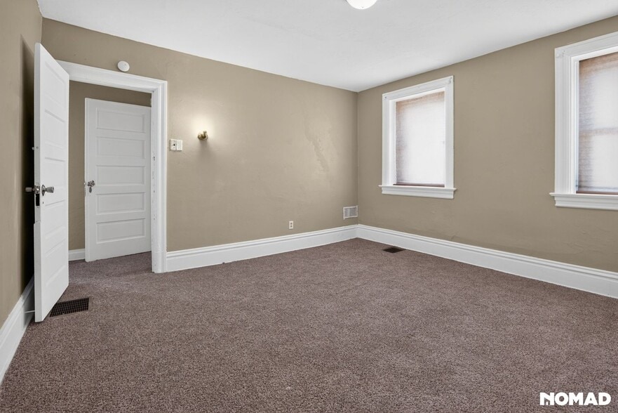 Building Photo - 4829 Lougean Ave