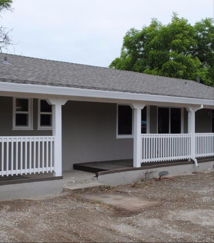 Deck - 5050 Enrico Blvd