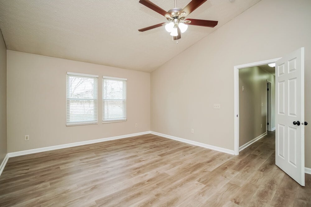 Building Photo - 7927 Oak Valley Rd