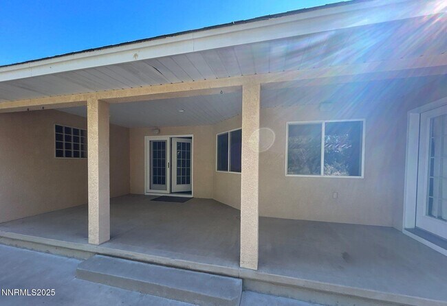Building Photo - 5390 Vinewood Cir