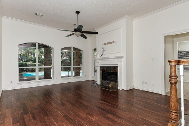 Building Photo - 27 Bluff Creek Pl