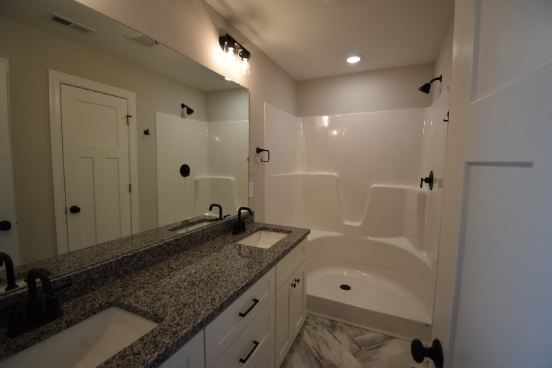 Building Photo - 174 W Allen St