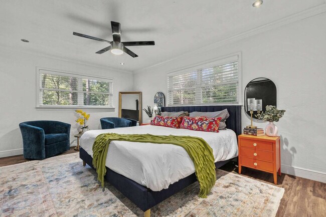 Building Photo - 2821 NW 4th Ln