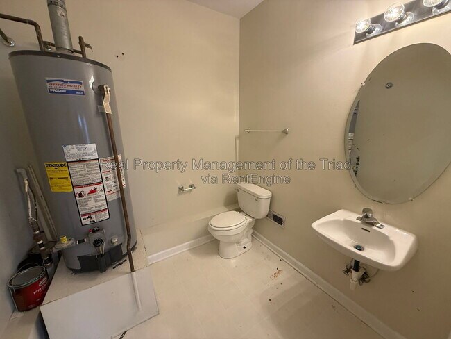 Building Photo - 5101 Ivystone Ln